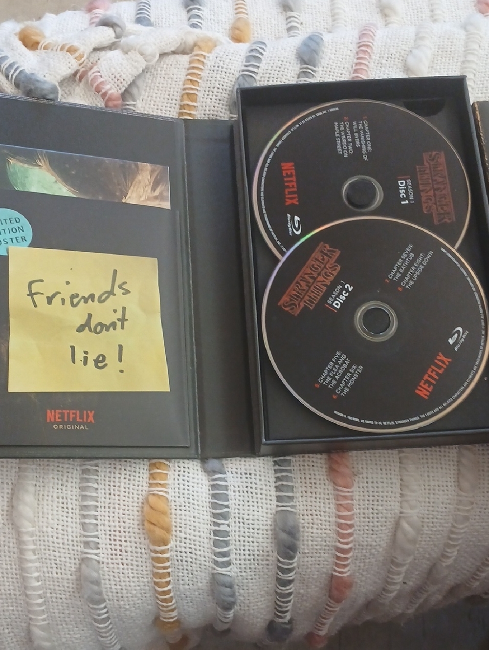 Stranger Things Set 4 Disc - Picture 2 of 4